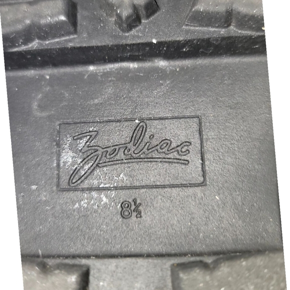 ZODIAC SHILOH,  IVORY LEATHER CHELSEA ANKLE BOOT.  NEW, 8.5 - Picture 13 of 13